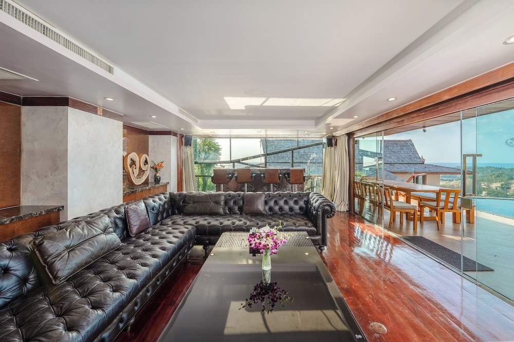 Koi Signature Villa 49/67