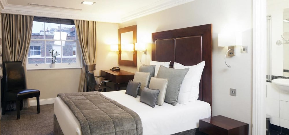 Grange Beauchamp Hotel 34/60