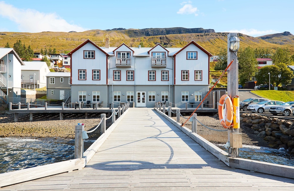 Fosshotel Eastfjords 44/50