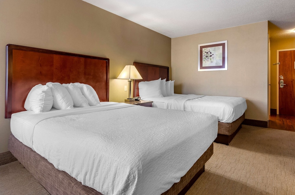 Best Western Plus Inn at Hunt Ridge 7/36
