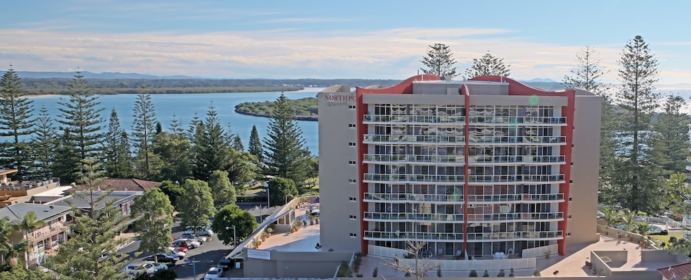 Northpoint Apartments 2/77