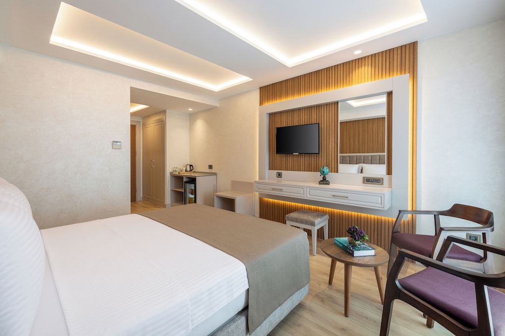 CARINA GOLD HOTEL 30/65