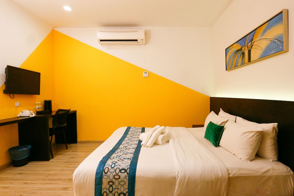 Swing & Pillows at Golden Roof Hotel Sunway Ipoh 6/33