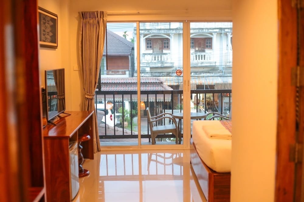 Baan Krittika 10/35