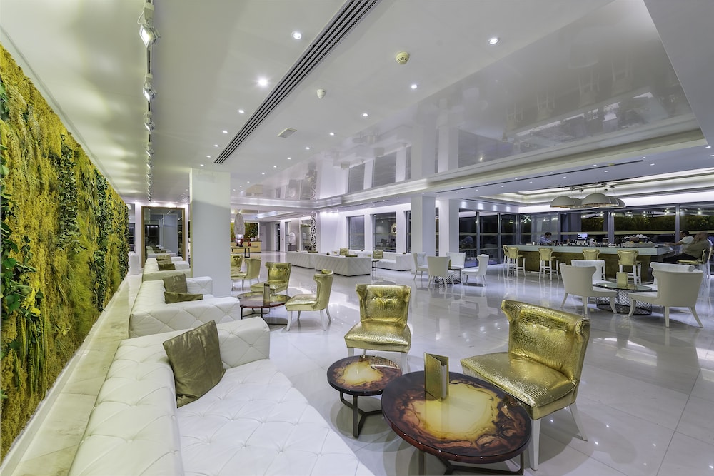 Diamond Deluxe Hotel Wellness Amp Spa Adults Only 64/76