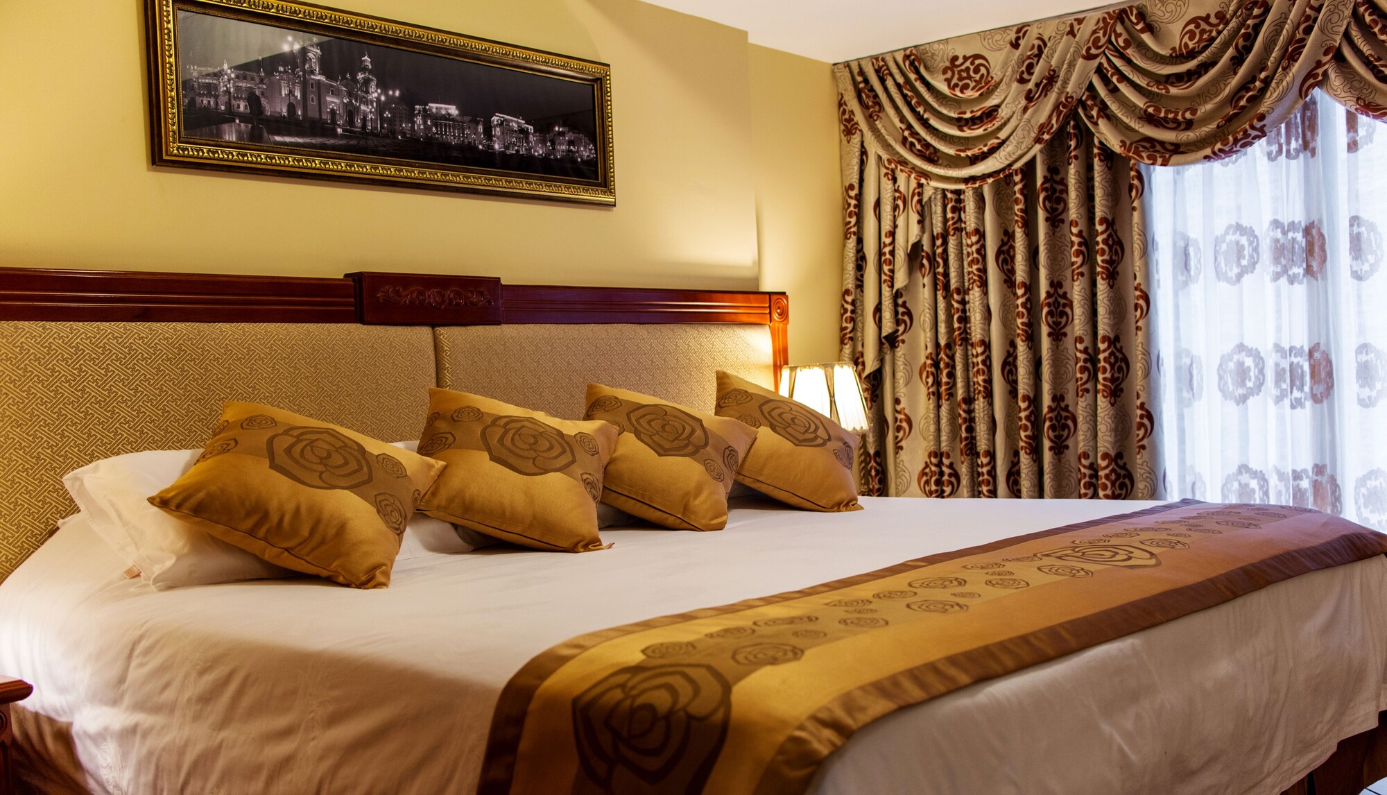 EXECUTIVE, APARTMENT, KING BED, TERRACE