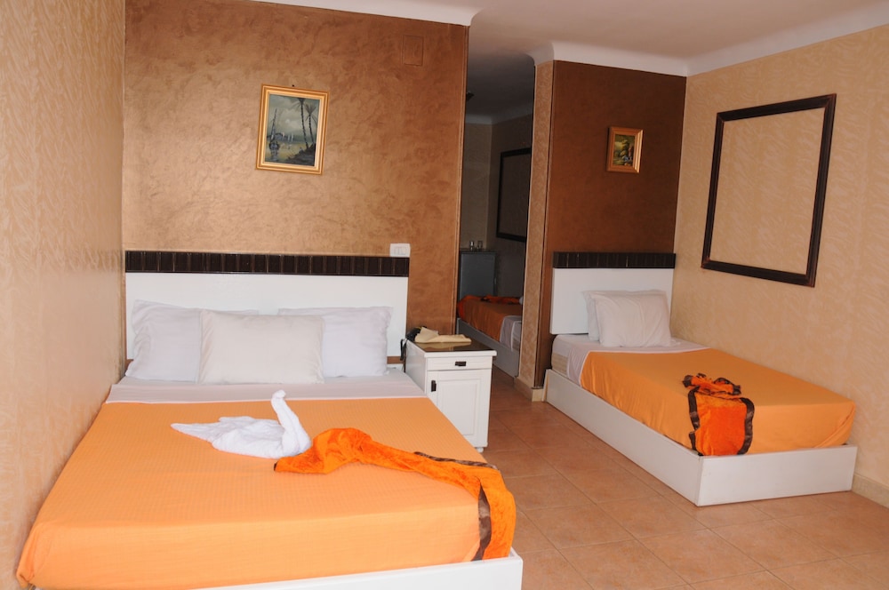 Osiris Hotel 20/50