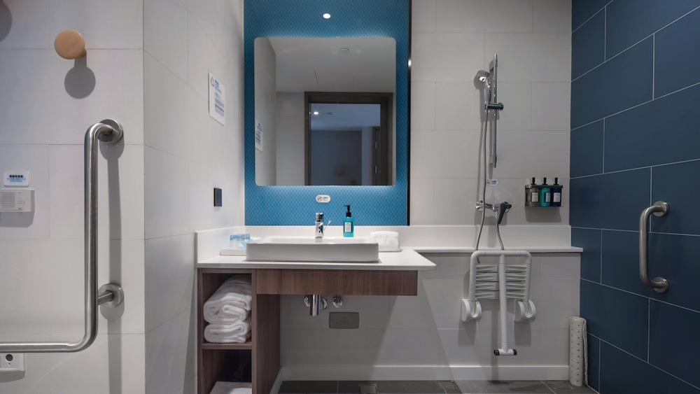 Holiday Inn Express Shanghai Hongqiao North 34/70