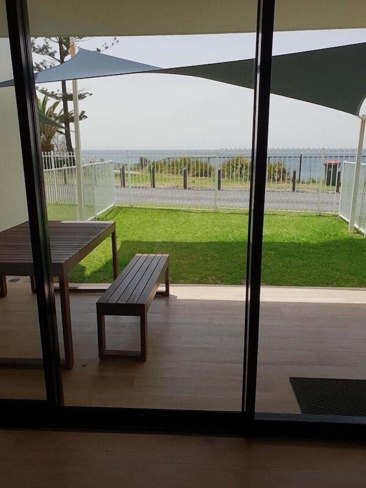 Ocean Front Motel 49/59