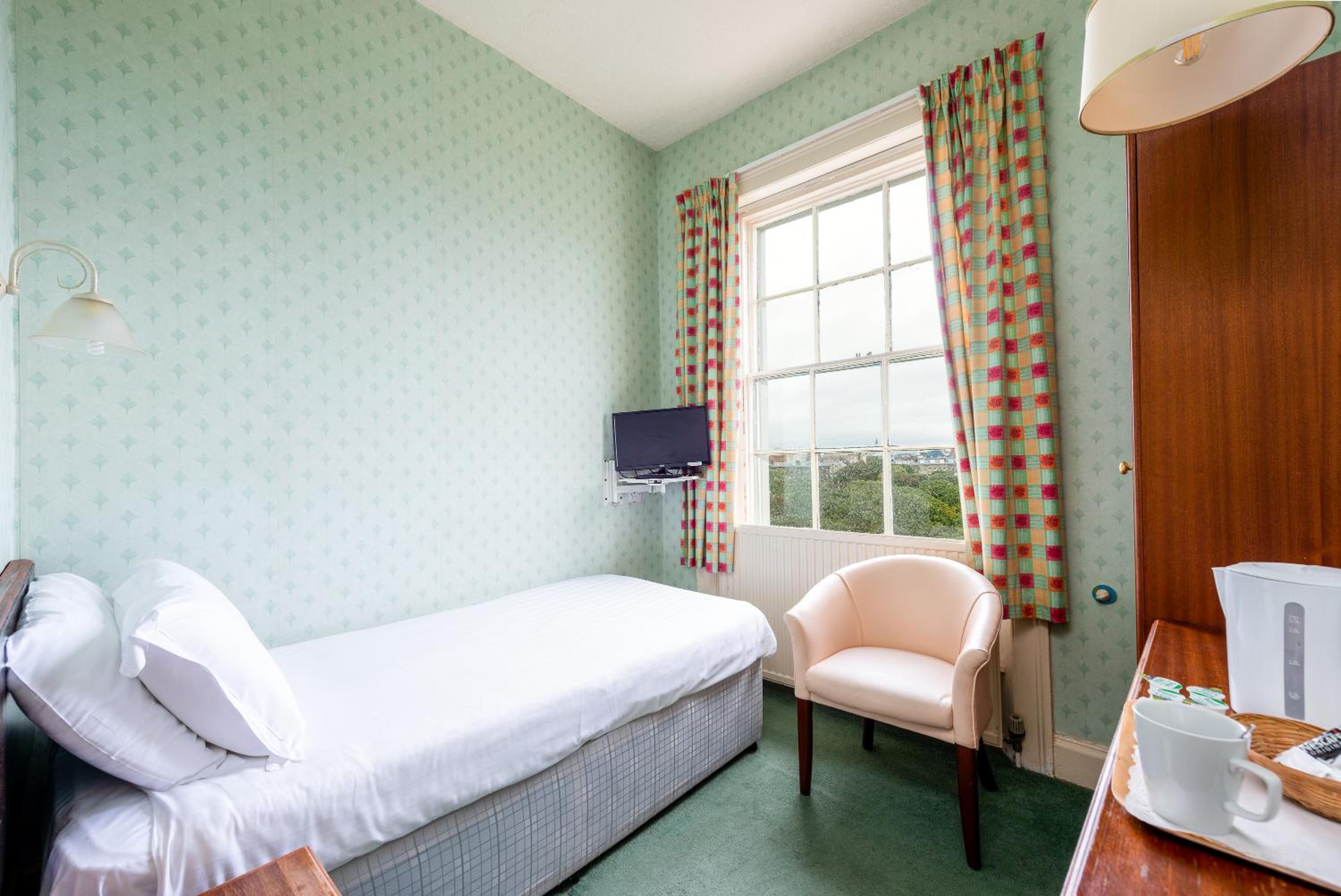 Room, Single, Sea View, The Esplanade Hotel 5/8