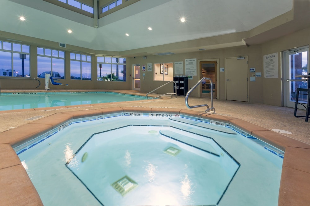 Holiday Inn Express Hotel And Suites Moultrie 34/50