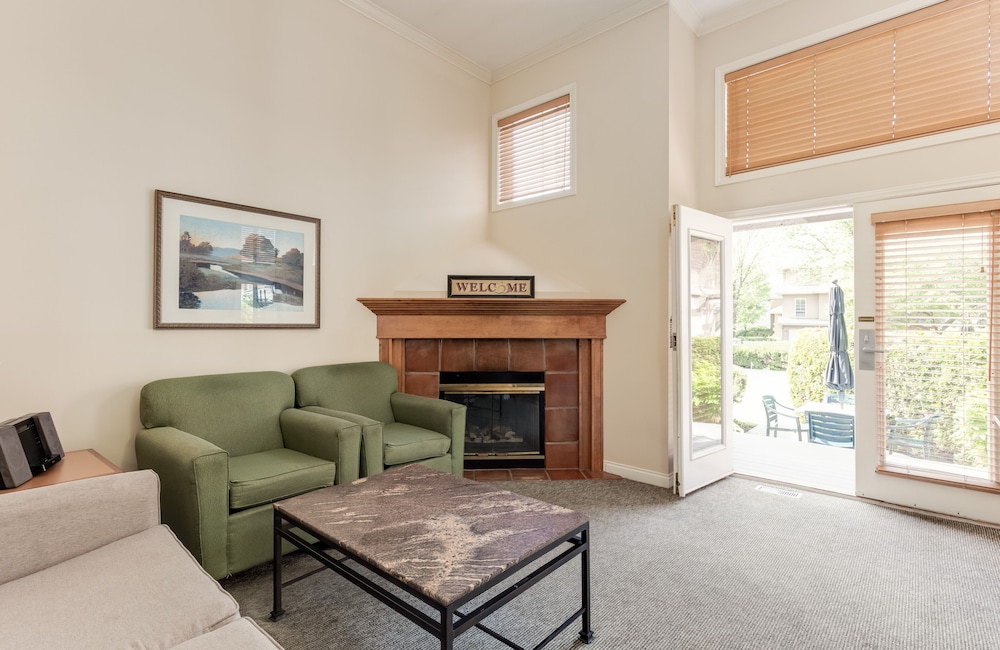 Manteo Resort Waterfront Hotel Villas 45/70