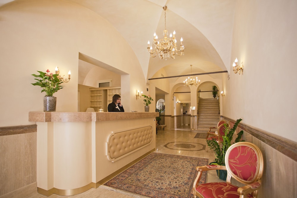 Hotel Cavour 2/49