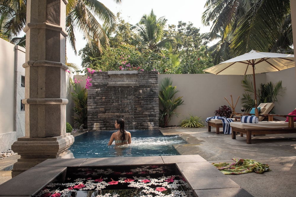 NEELESHWAR HERMITAGE 10/42