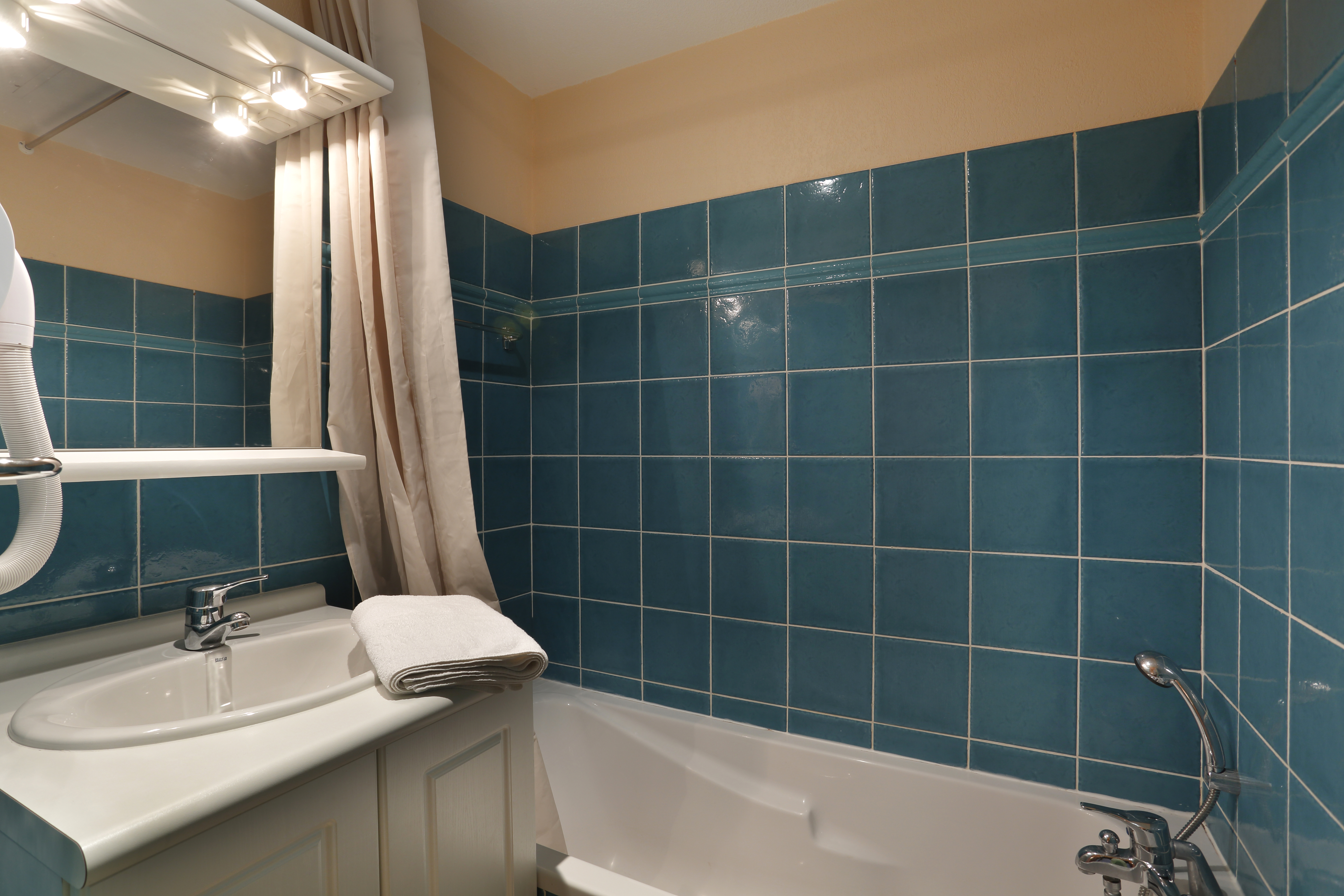 2 Bedrooms, Duplex, House