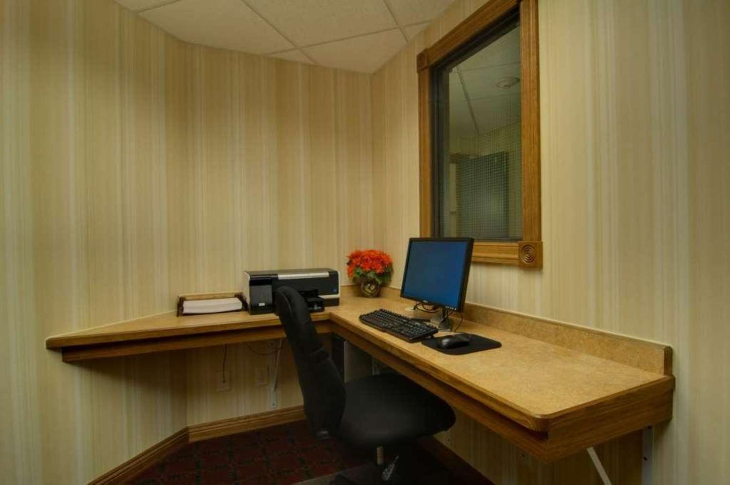 Country Inn & Suites By Radisson Chanhassen, MN 16/20