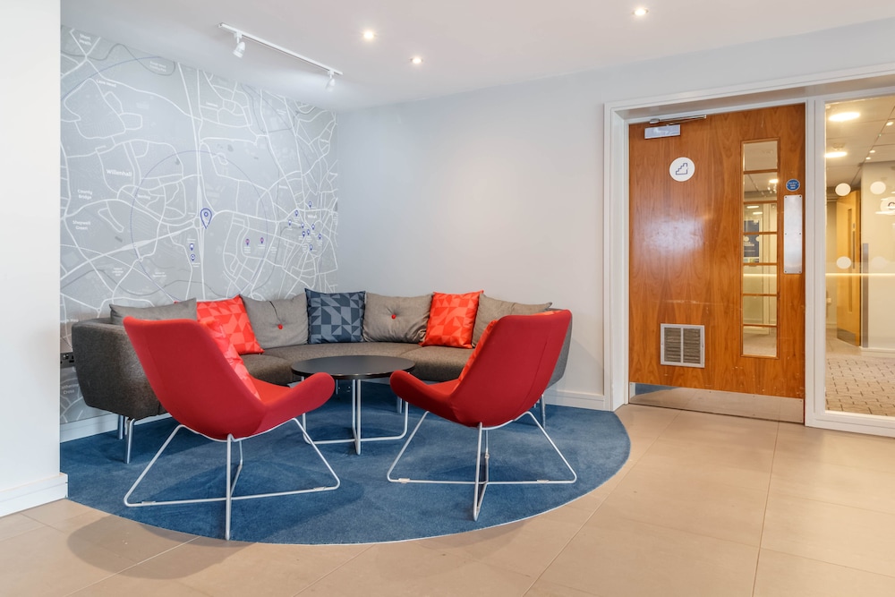 Holiday Inn Express Birmingham - Walsall 12/23