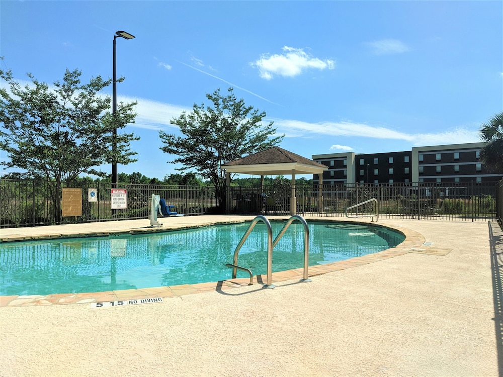 Candlewood Suites Macon 37/70