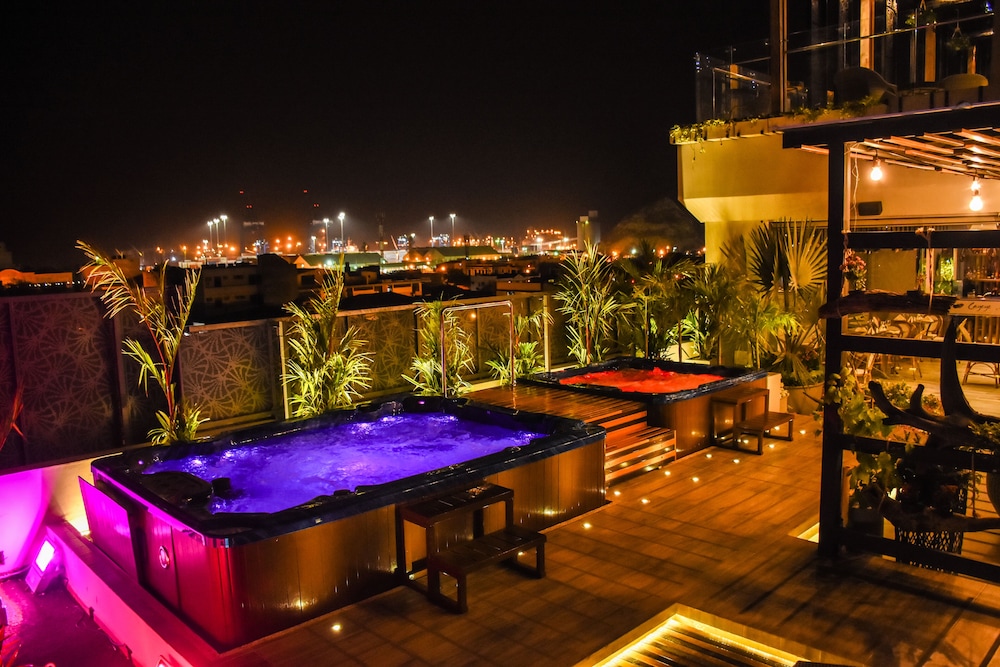 Perla Suite Hotel 60/64