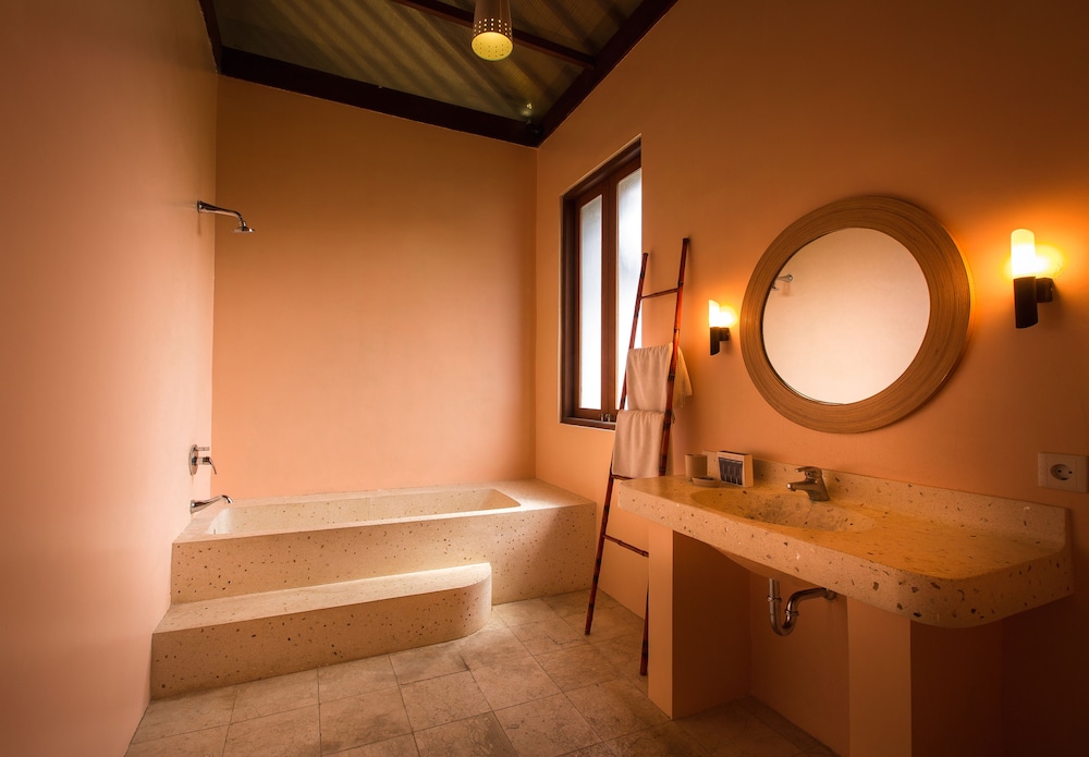 Ecosfera Hotel 49/50
