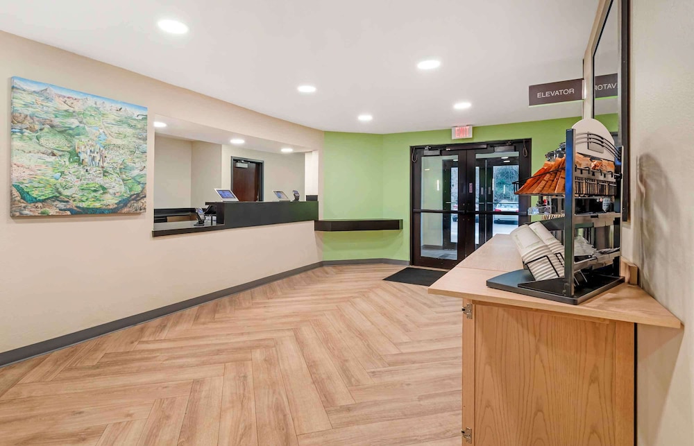 Extended Stay America - Asheville - Tunnel Road 6/38