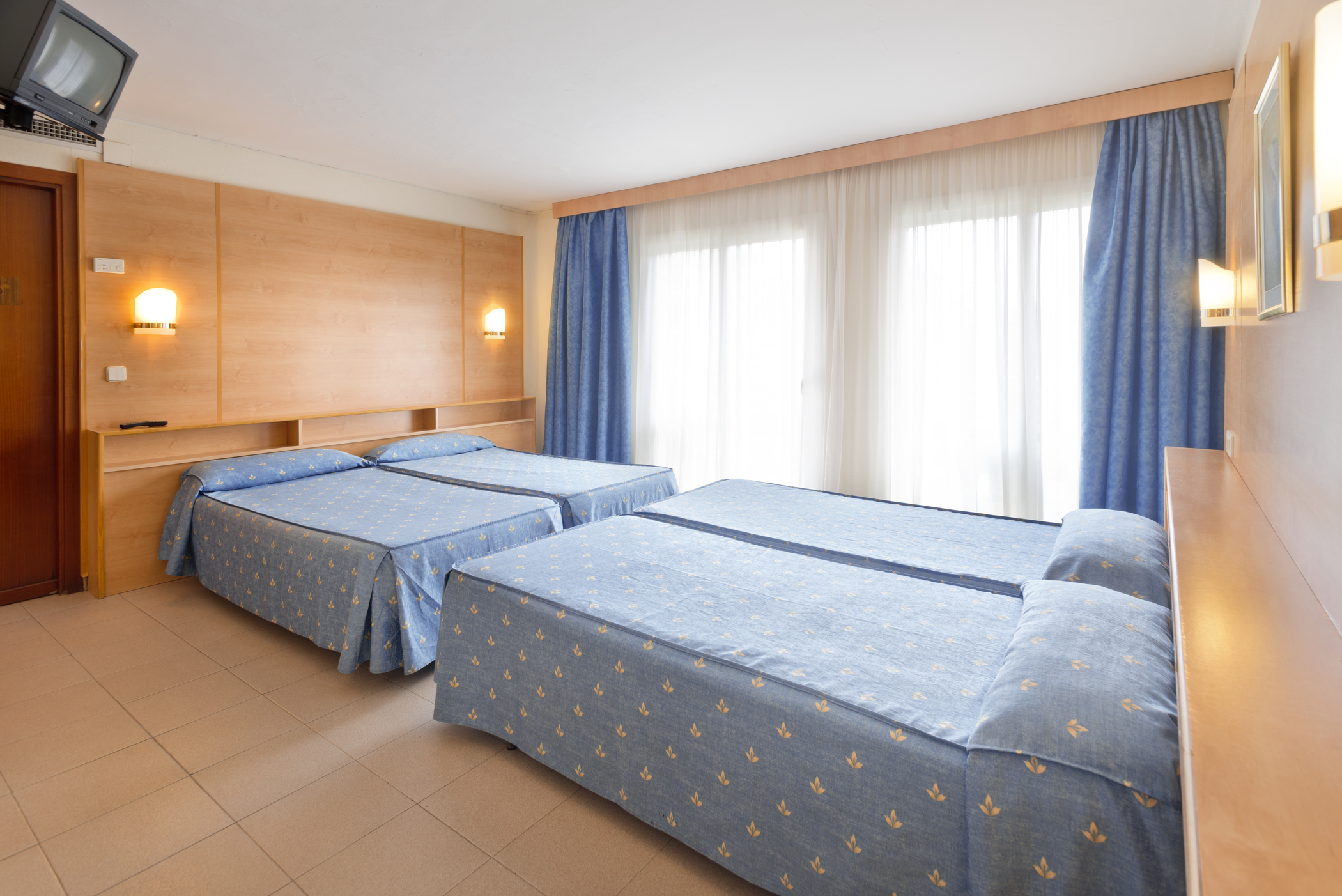 Quad Room