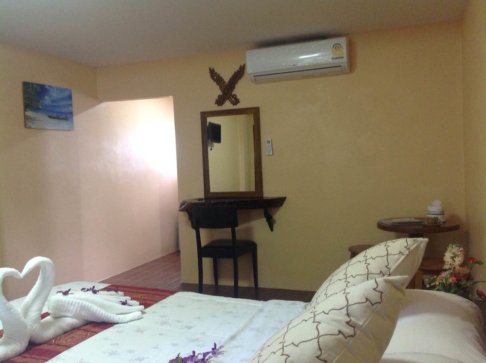 Ruan Mai Naiyang Beach Resort 17/76