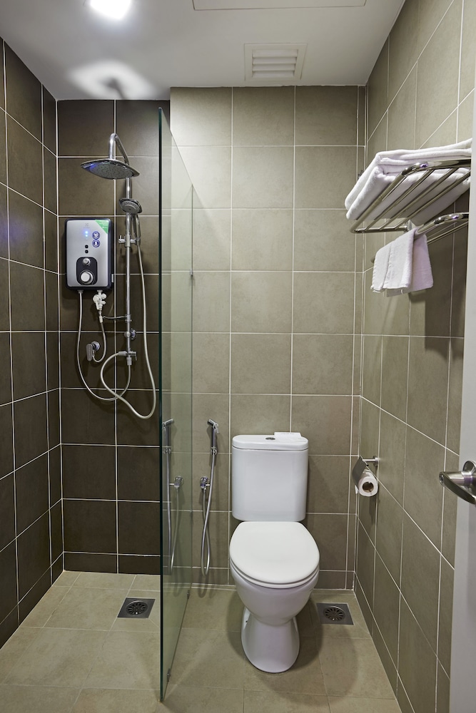 B Lot Hotel 50/51