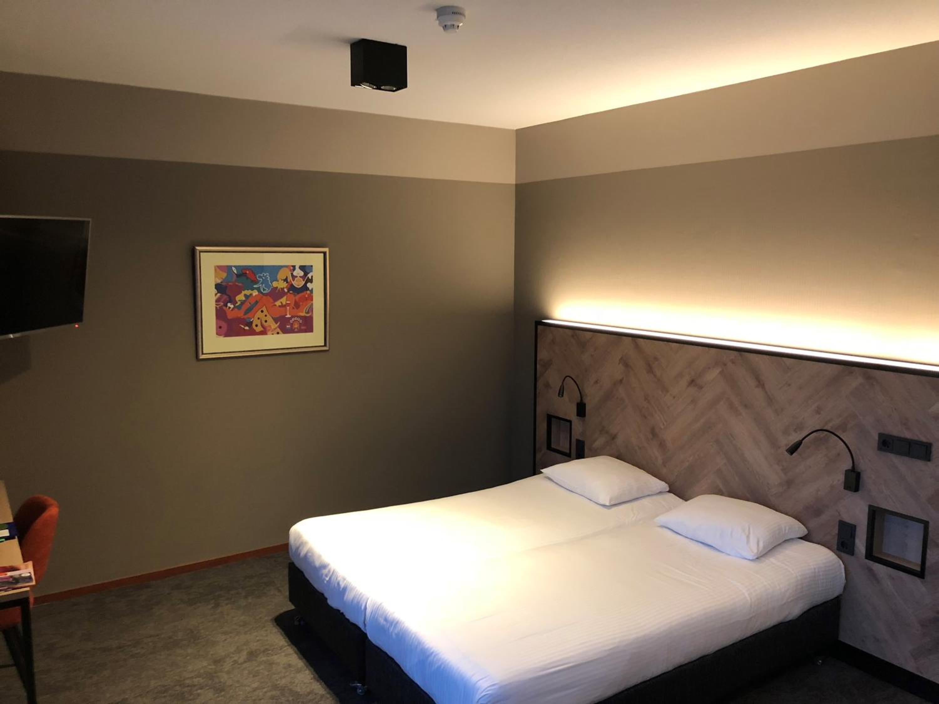 Superior, Twin Beds