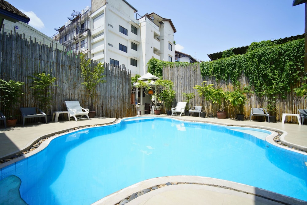Wild Orchid Villa Bangkok 27/50