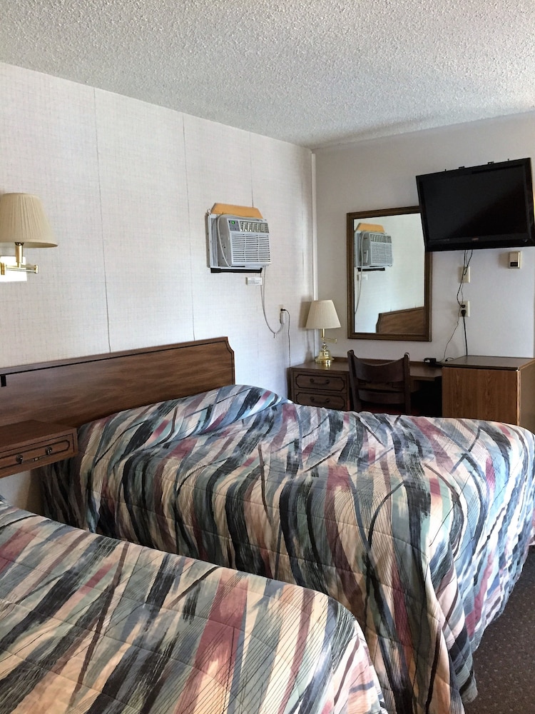 Z Bar Cabins and Motel 10/43