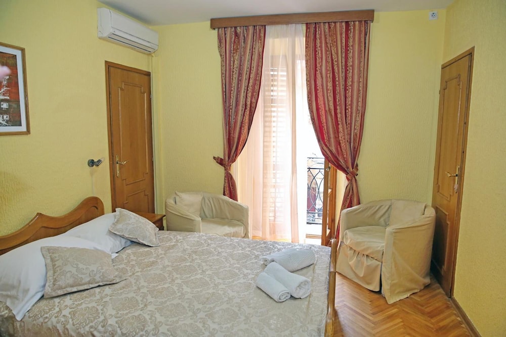 Hotel Marija 14/60