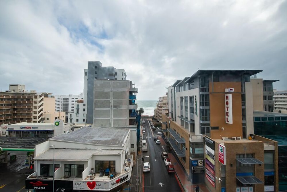 Latitude Aparthotel By Totalstay 7/56