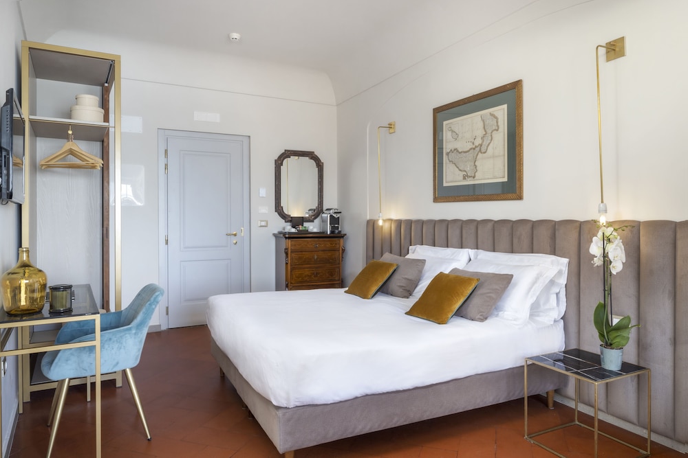 DELUXE, MULTIPLE BEDS, SEA AND ETNA VIEW, SEA VIEW