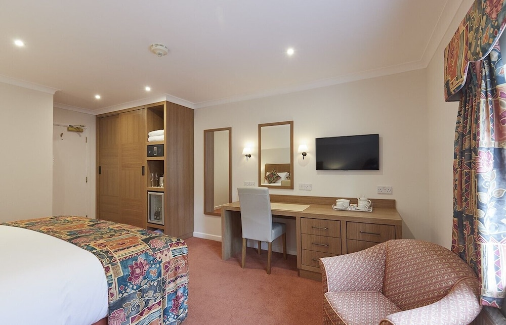 Arundel House Hotel 31/51