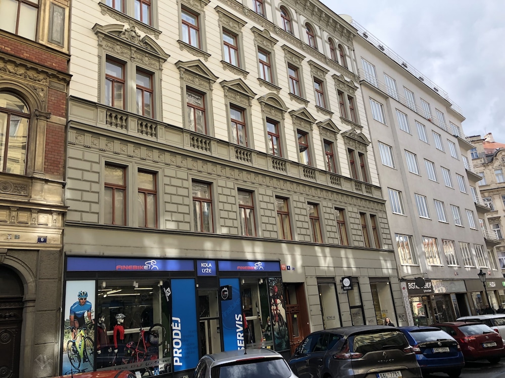 Old Town Aparthotel Michalska 65/75