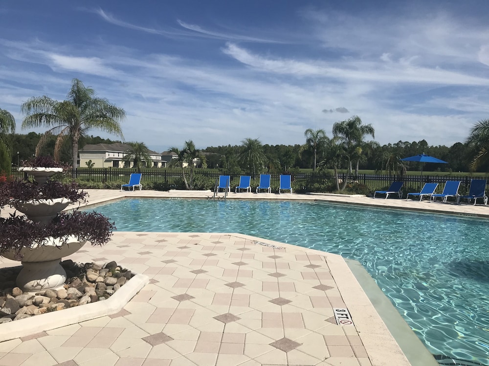 Freedom FL Condos of Kissimmee 37/43