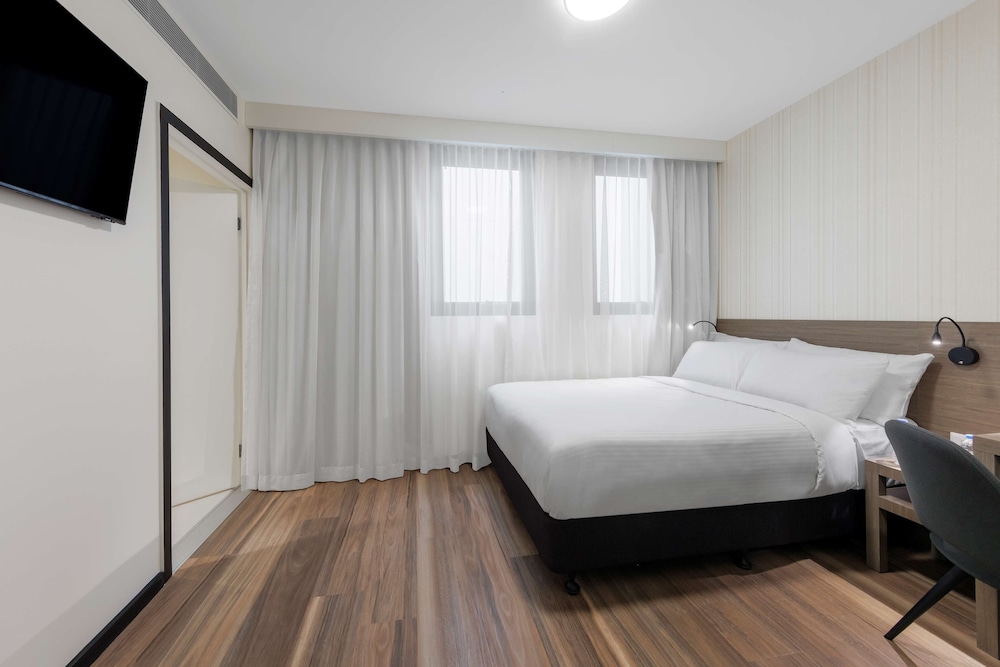 Standard, Double Bed, Accessible