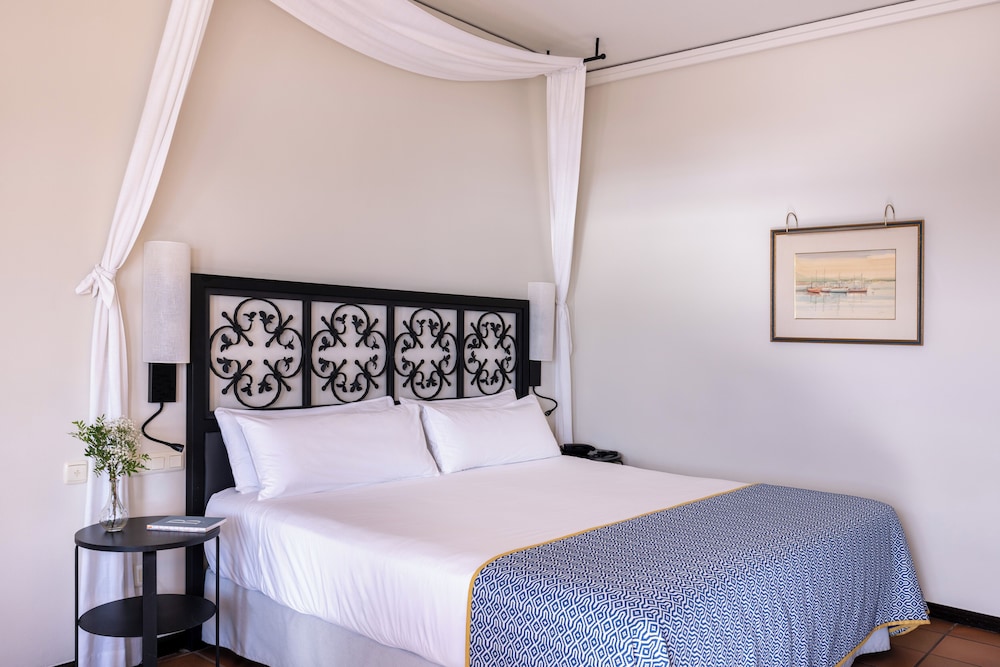 SUPERIOR, DOUBLE BED
