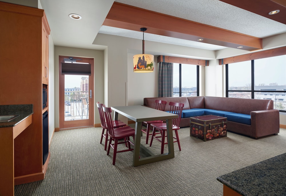 Great Wolf Lodge Bloomington 30/49