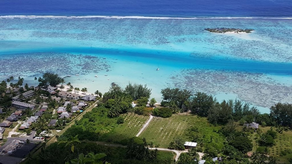 Moorea Sunset Beach 37/50