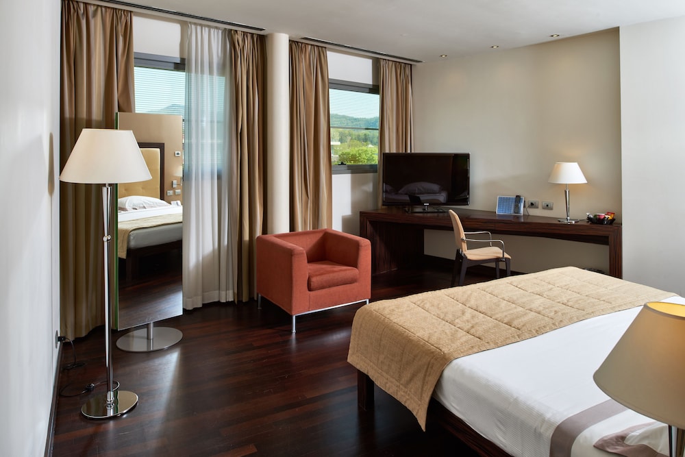 Hotel Cruise 22/73
