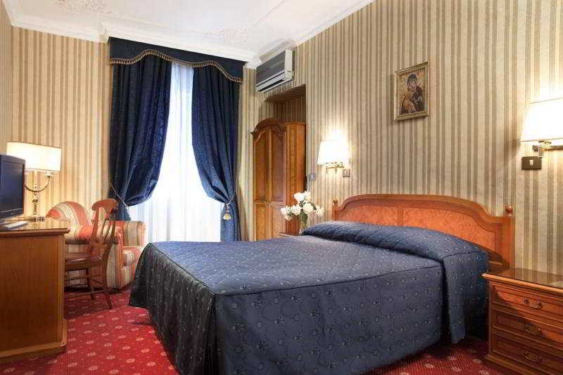 Standard Twin Room.