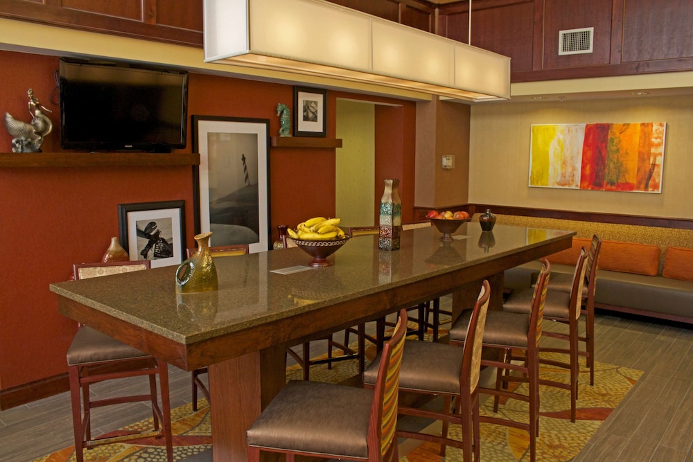 Hampton Inn And Suites Norfolk Airport 31/46
