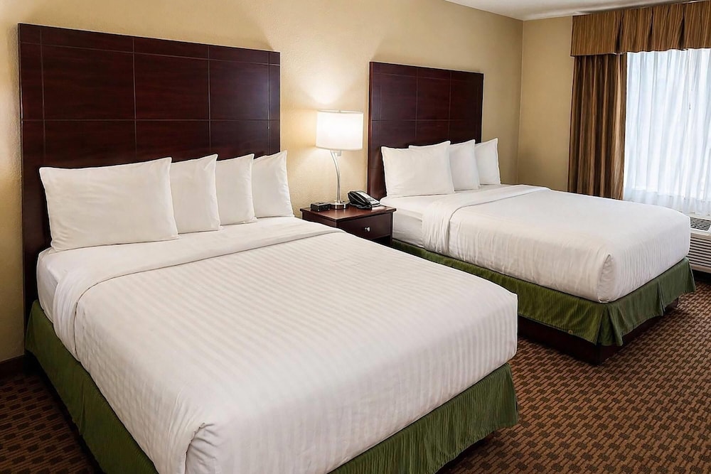Travelodge by Wyndham Steele 11/49