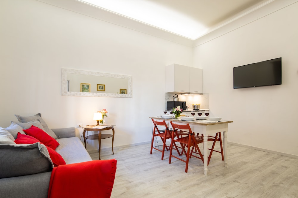 Central Station Apartment 11/17
