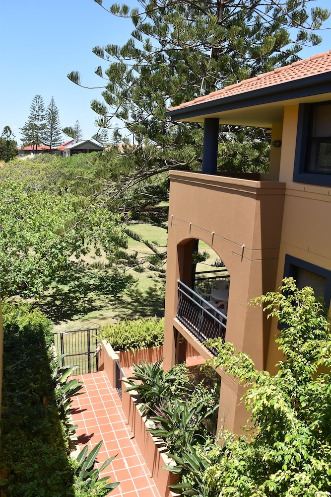Mermaid Beach Park View 6/72