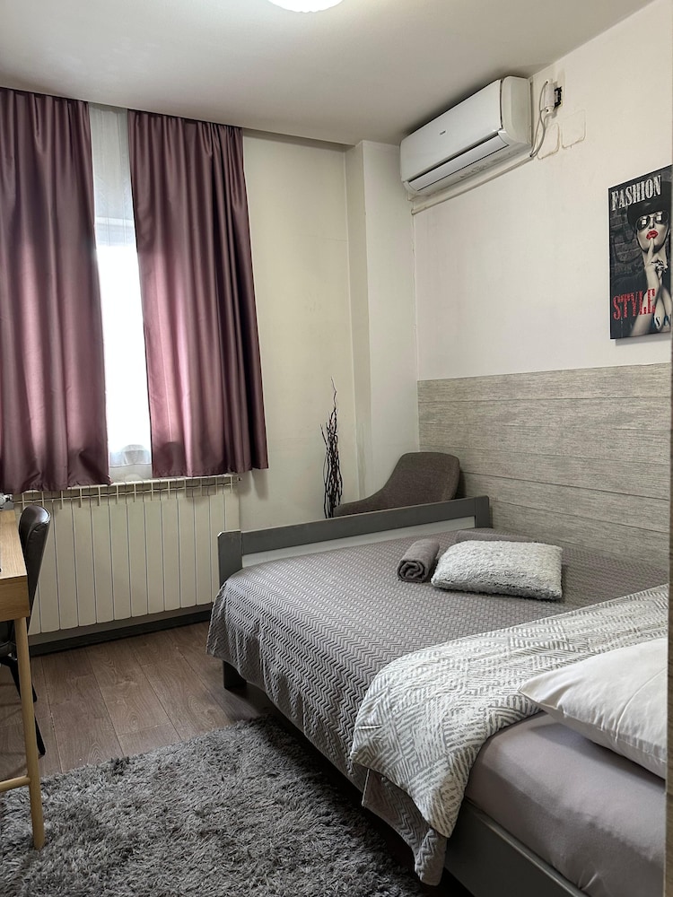 ROOMS MADISON 10/55
