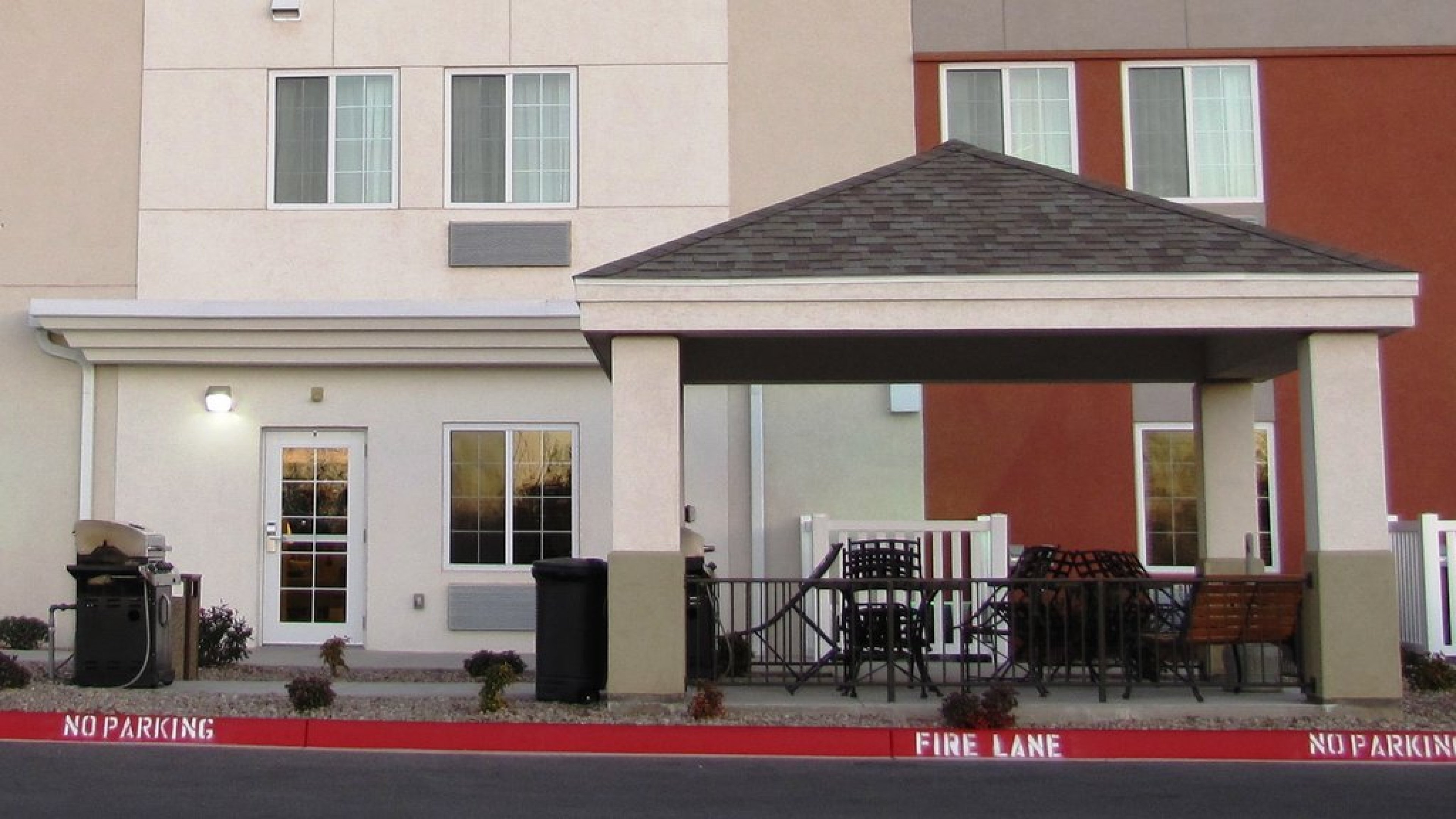 CANDLEWOOD SUITES MIDLAND SW 2/50