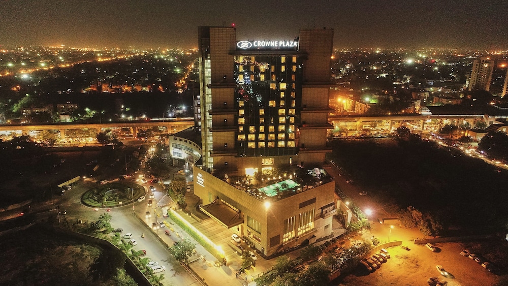 Crowne Plaza Rohini 6/73